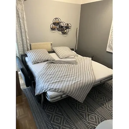 With 1 Bedroom *